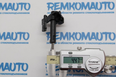 Фиксатор ручки двери Renault Master 3/Opel Movano A (перед. прав.) 771723