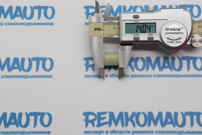 Фиксатор ограничителя двери Renault Laguna 771729