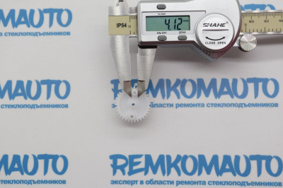 Шестерня замка багажника Mercedes Benz 772571