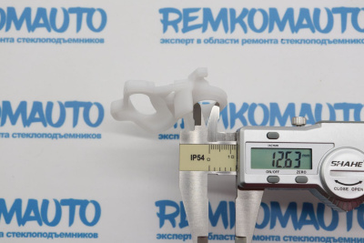 Фиксатор замка двери BMW 5-series F10 (перед. лев.) 771471