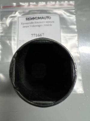 Кронштейн бокового зеркала двери Volkswagen Amarok 771667