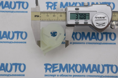 Держатель обводного ролика стеклоподъёмника 770838 Держатель обводного ролика стеклоподъёмника 770838