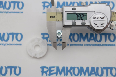 Обводной ролик стеклоподъёмника с клепкой 772494