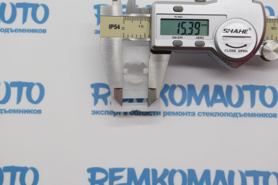 Фиксатор стекла стеклоподъёмника Mercedes Benz (52х30 Ø 10 мм.) 771790