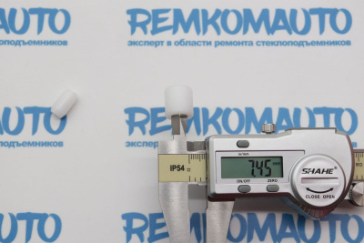 Фиксатор для направляющего держателя стеклоподъёмника 770028