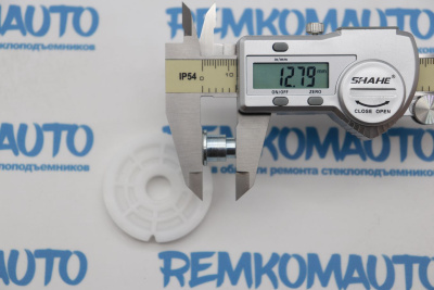 Обводной ролик стеклоподъёмника с клепкой 770879