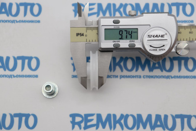 Обводной ролик стеклоподъёмника с клепкой 772496