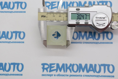 Фиксатор стекла стеклоподъёмника 771034