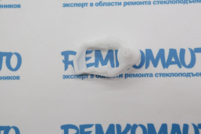 Фиксатор замка двери Mercedes Benz 771780