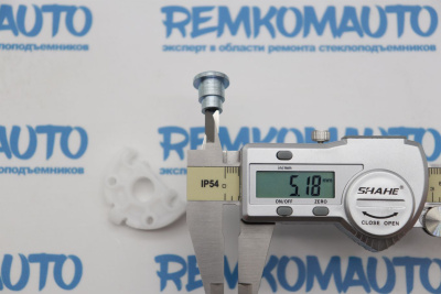 Обводной ролик стеклоподъёмника с клепкой 772407