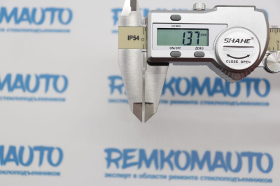 Фиксатор стекла стеклоподъёмника 770536