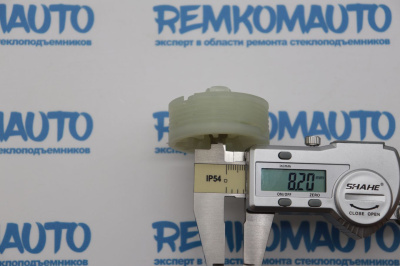 Ролик стеклоподъёмника (катушка стеклоподъемника) 776053