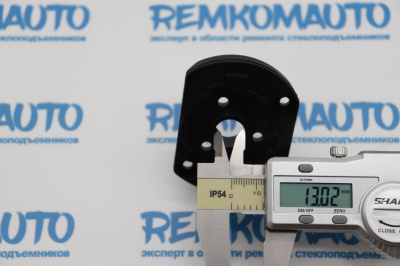 Фиксатор крепления бокового зеркала двери Volkswagen Transporter T5/T6 правый 772099