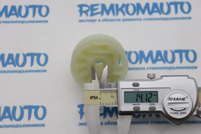 Ролик стеклоподъемника (катушка стеклоподъемника) 772408