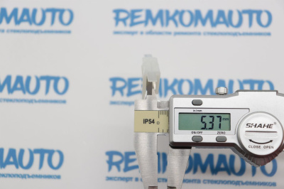 Фиксатор стекла стеклоподъёмника 770536