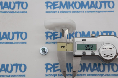 Обводной ролик стеклоподъёмника с клепкой 772284