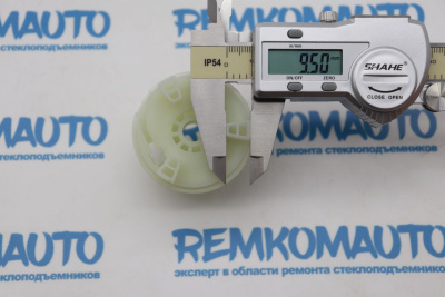 Ролик стеклоподъёмника (катушка стеклоподъемника) 771029