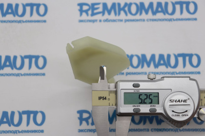Держатель обводного ролика стеклоподъёмника 770906 Держатель обводного ролика стеклоподъёмника 770906