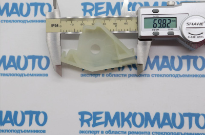 Держатель обводного ролика стеклоподъёмника 770312