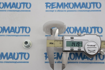 Обводной ролик стеклоподъёмника с клепкой 770587