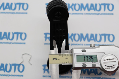 Ручка открывания стекла универсальная 772820