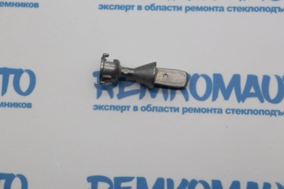 Шток личинки замка двери Skoda Fabia/Volkswagen Golf 4 (перед. лев./прав.) 771553