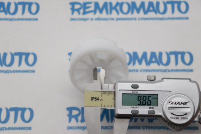 Ролик стеклоподъёмника (катушка стеклоподъемника) 771537