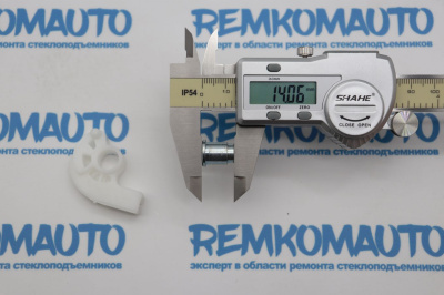 Обводной ролик стеклоподъёмника с клепкой 771135