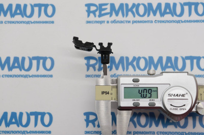 Фиксатор замка багажника Fiat Doblo 770919