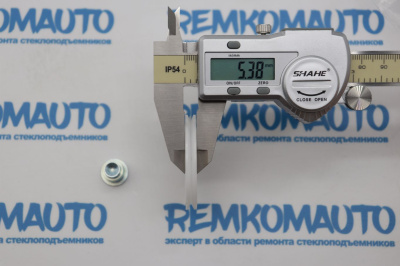 Обводной ролик стеклоподъёмника с клепкой 771331