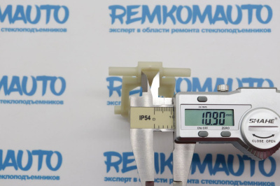 Фиксатор замка двери Volkswagen Caddy/Polo 4/Polo 5/Transporter T5/T6 772278