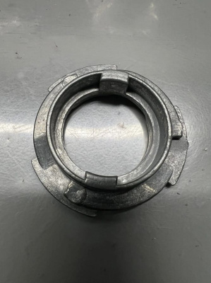 Стопор зеркала Mercedes Benz правый 772562