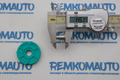 Обводной ролик стеклоподъёмника с клепкой 772493