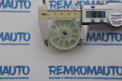 Ролик стеклоподъёмника (катушка стеклоподъемника) 776047