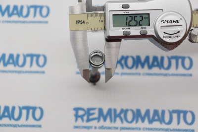 Шток личинки замка двери BMW X1 E84 (перед. лев./прав.) 771604