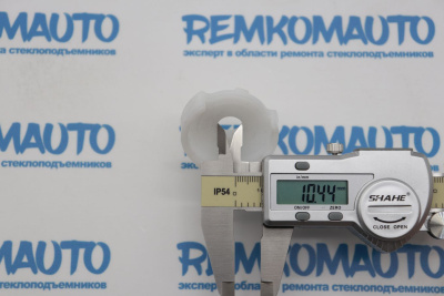 Держатель обводного ролика стеклоподъёмника 771141