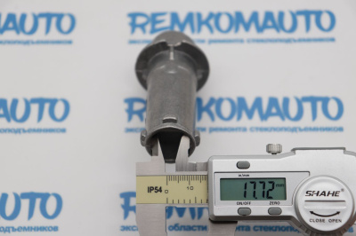 Кронштейн бокового зеркала двери Volkswagen Polo 771666