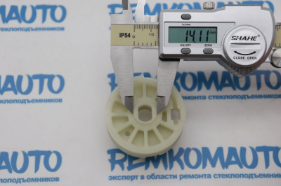 Ролик стеклоподъёмника (катушка стеклоподъемника) 772464