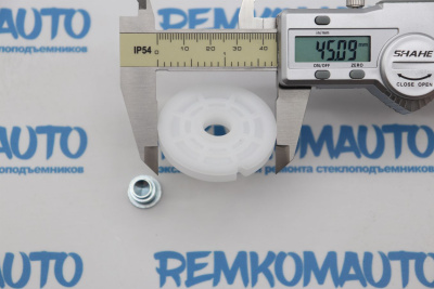 Обводной ролик стеклоподъёмника с клепкой 770879