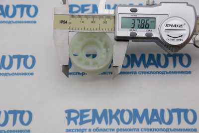 Ролик стеклоподъёмника (катушка стеклоподъемника) 770045