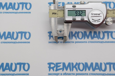 Фиксатор стекла Renault Kangoo 771718