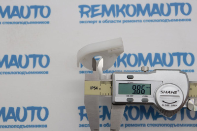 Держатель обводного ролика стеклоподъёмника 771149