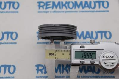 Ролик (катушка) стеклоподъёмника Mitsubishi Colt (перед. лев./прав.) 770884