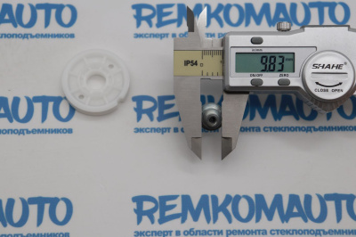 Обводной ролик стеклоподъёмника с клепкой 770999