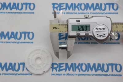 Обводной ролик стеклоподъёмника с клепкой 771331