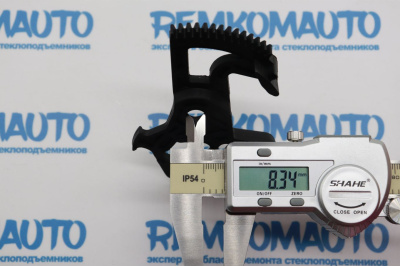 Фиксатор замка раздвижной двери Volkswagen Transporter T5/Caddy 770135